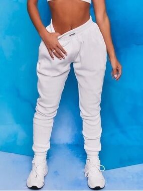 Bo + Tee - Take A Break - Joggers in White XS